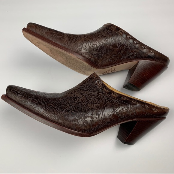 [SOLD] Charlie 1 Horse by Lucchese Leather Mules - Picture 2 of 8